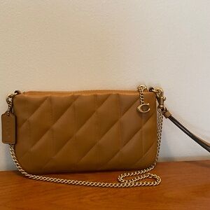 Coach New CW580 Quilted Pouch Honey Brown